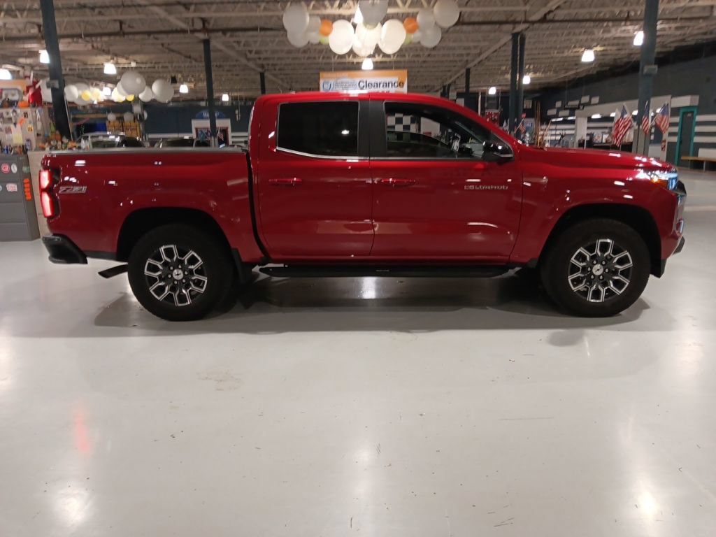 Used 2023 Chevrolet Colorado Z71 w/ Z71 Convenience Package 2 AWD/4WD image 10