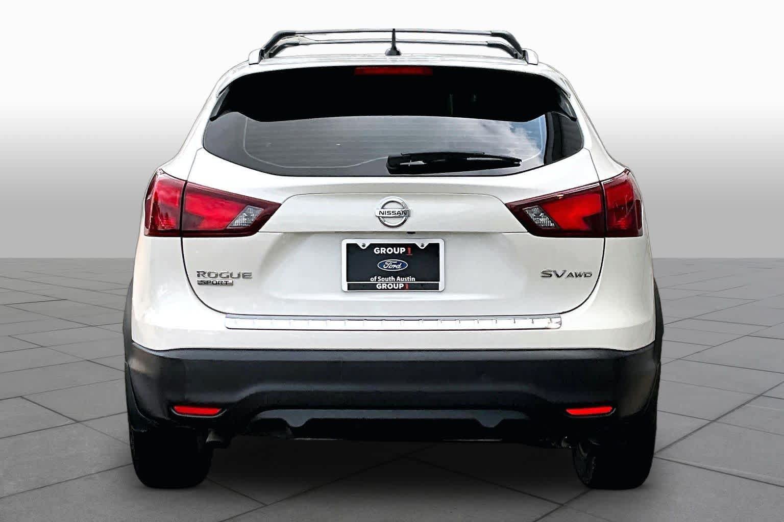 Used 2018 Nissan Rogue Sport SV w/ SV Technology Package AWD/4WD image 5