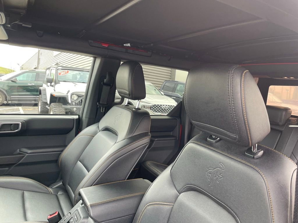 Used 2024 Ford Bronco Badlands image 12