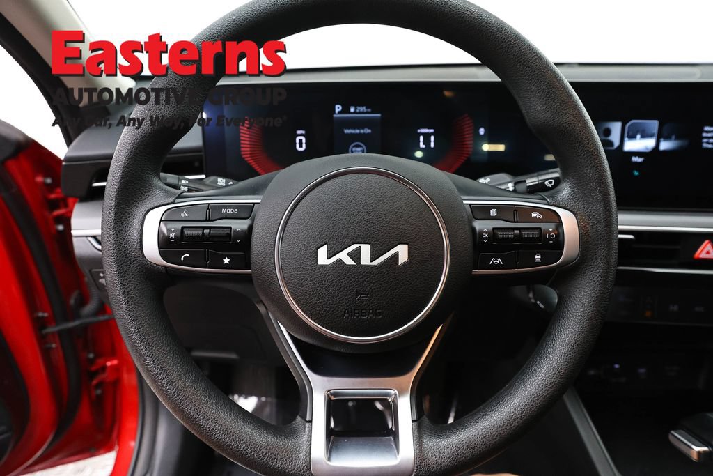 Used 2025 Kia K5 LXS FWD image 10