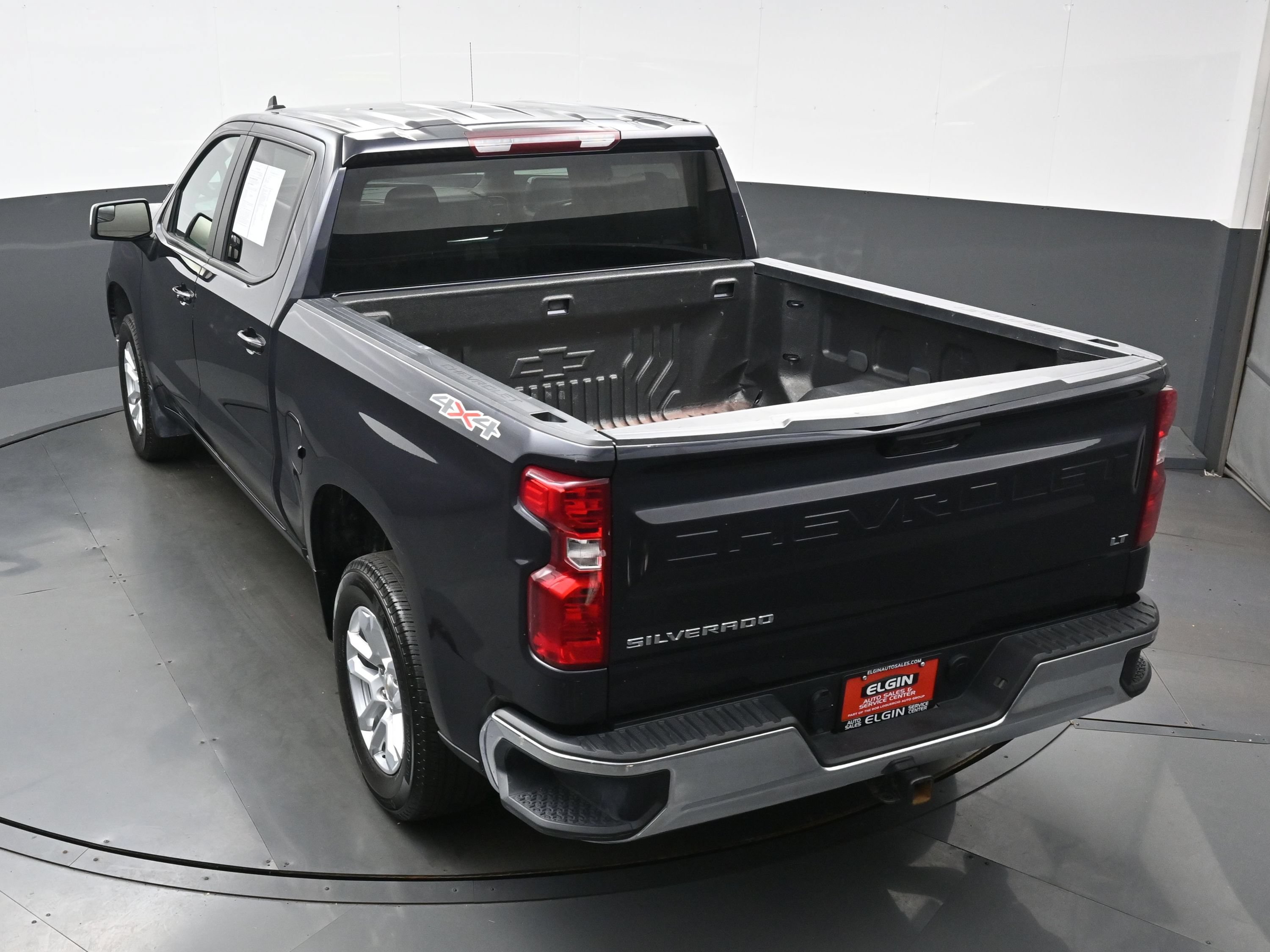 Used 2024 Chevrolet Silverado 1500 LT AWD/4WD image 35