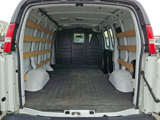 Used 2020 Chevrolet Express 2500 w/ Driver Convenience Package image 31