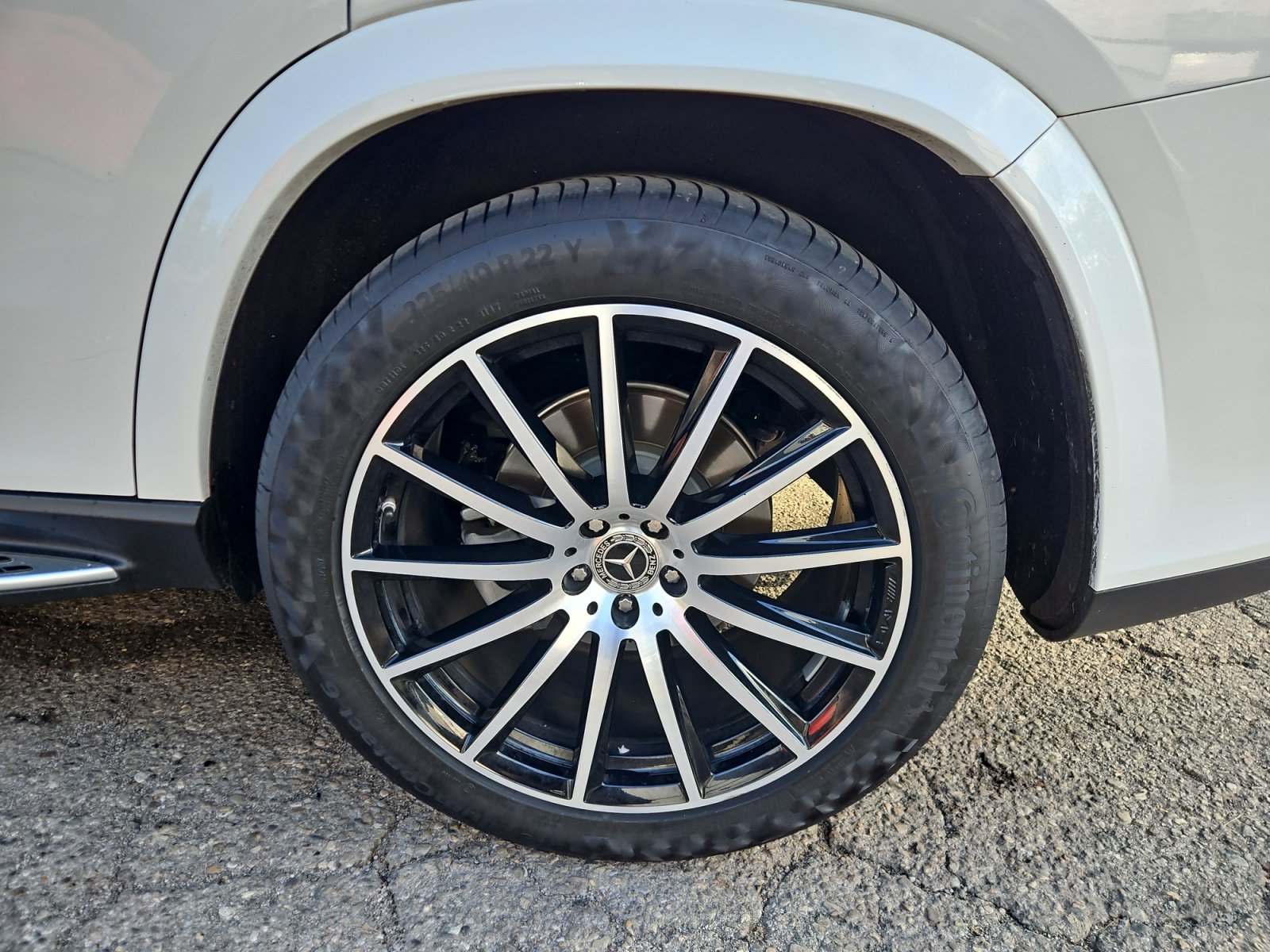 Used 2024 Mercedes-Benz GLS 450 4MATIC image 16