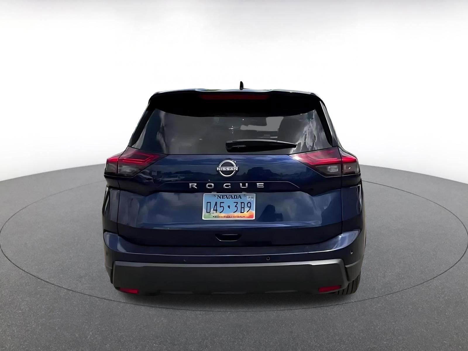 Used 2025 Nissan Rogue SV FWD image 12