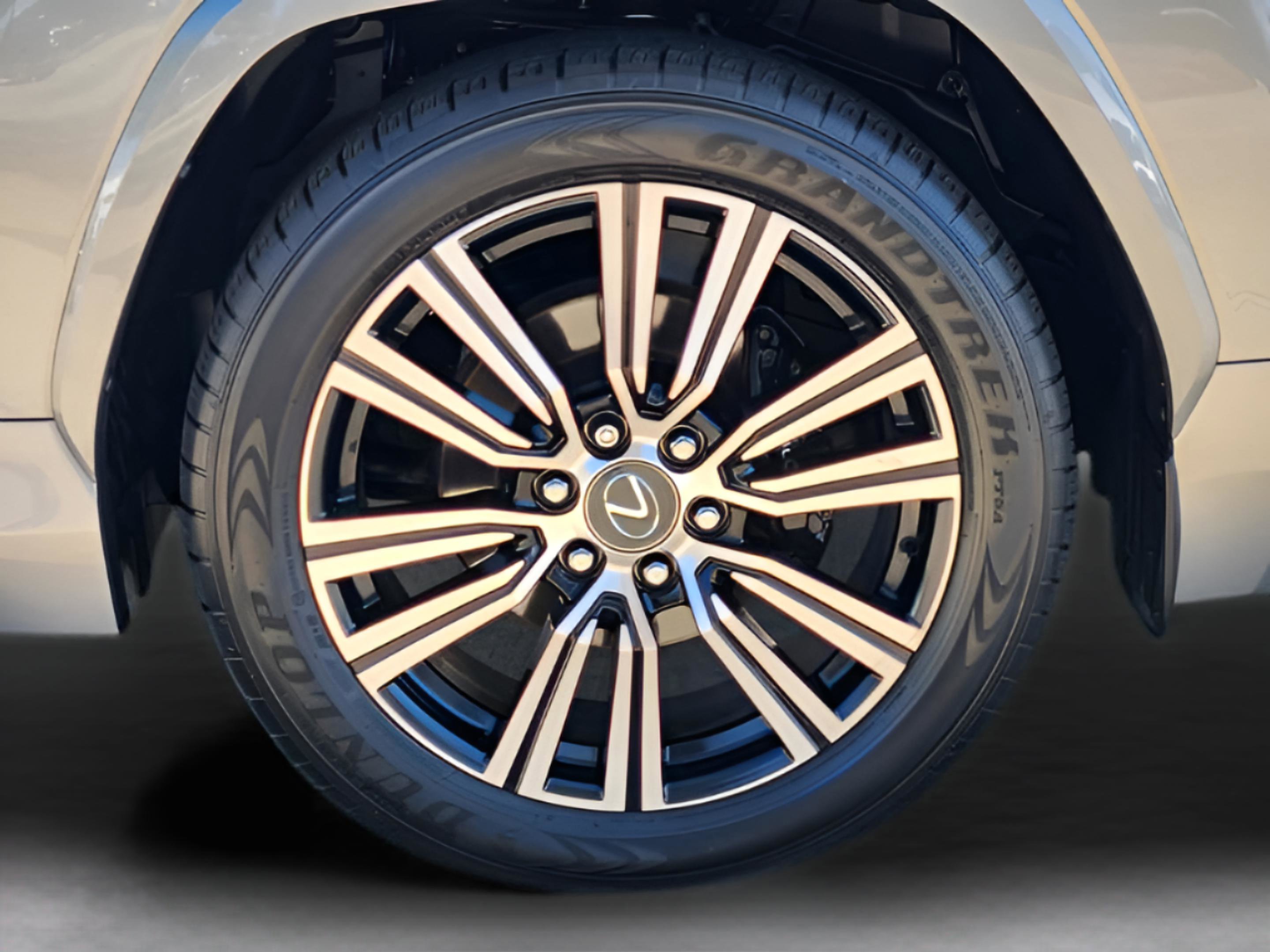 Used 2024 Lexus LX 600 4WD w/ Appearance Package image 98