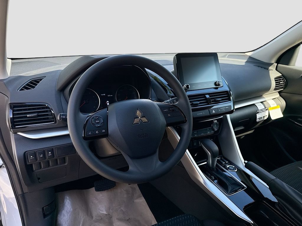 New 2026 Mitsubishi Eclipse Cross LE image 9
