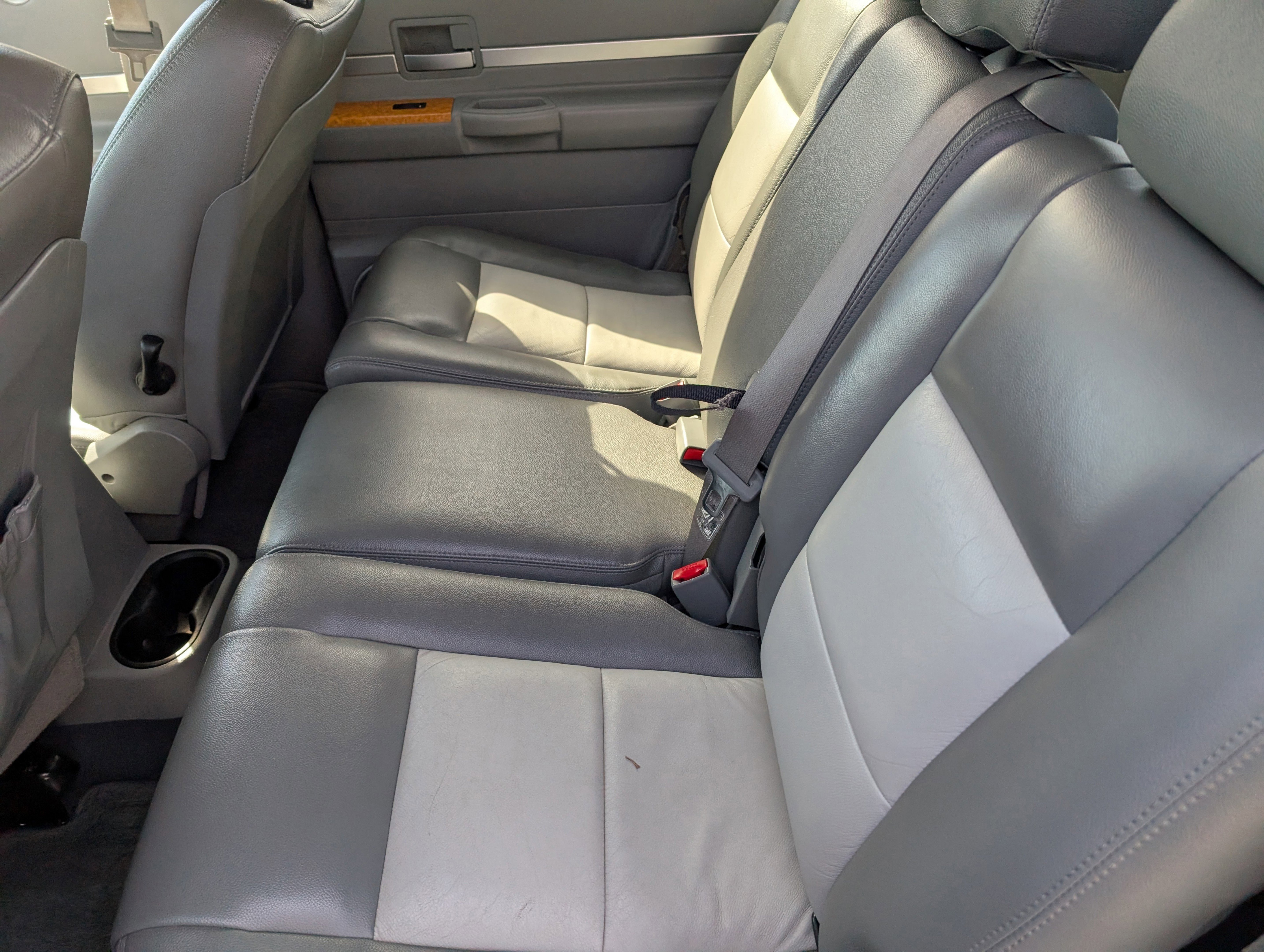 Used 2007 Chrysler Aspen Limited w/ Trailer Tow Group image 21