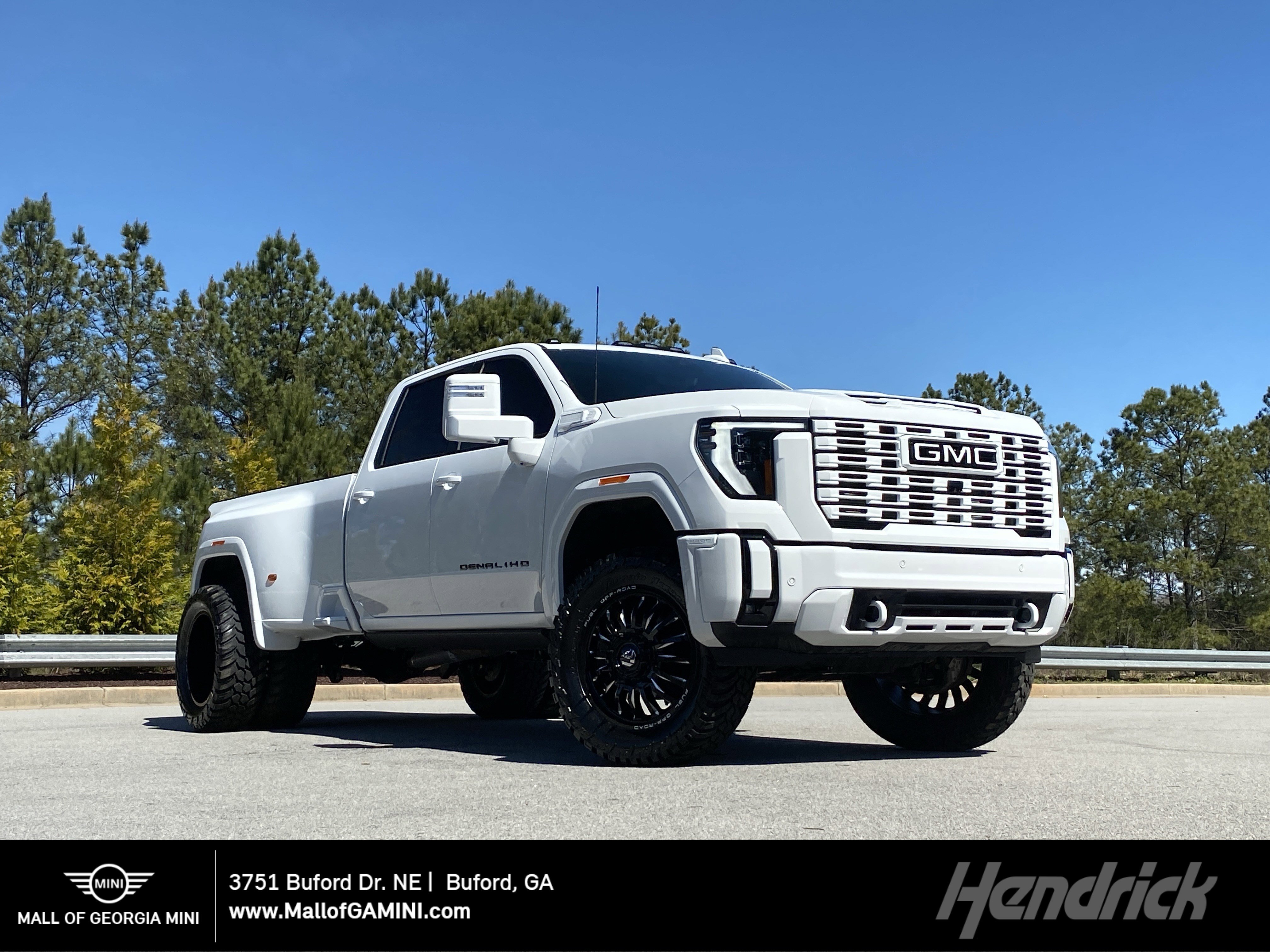 Used 2026 GMC Sierra 3500 Denali w/ Denali Reserve Package image 1