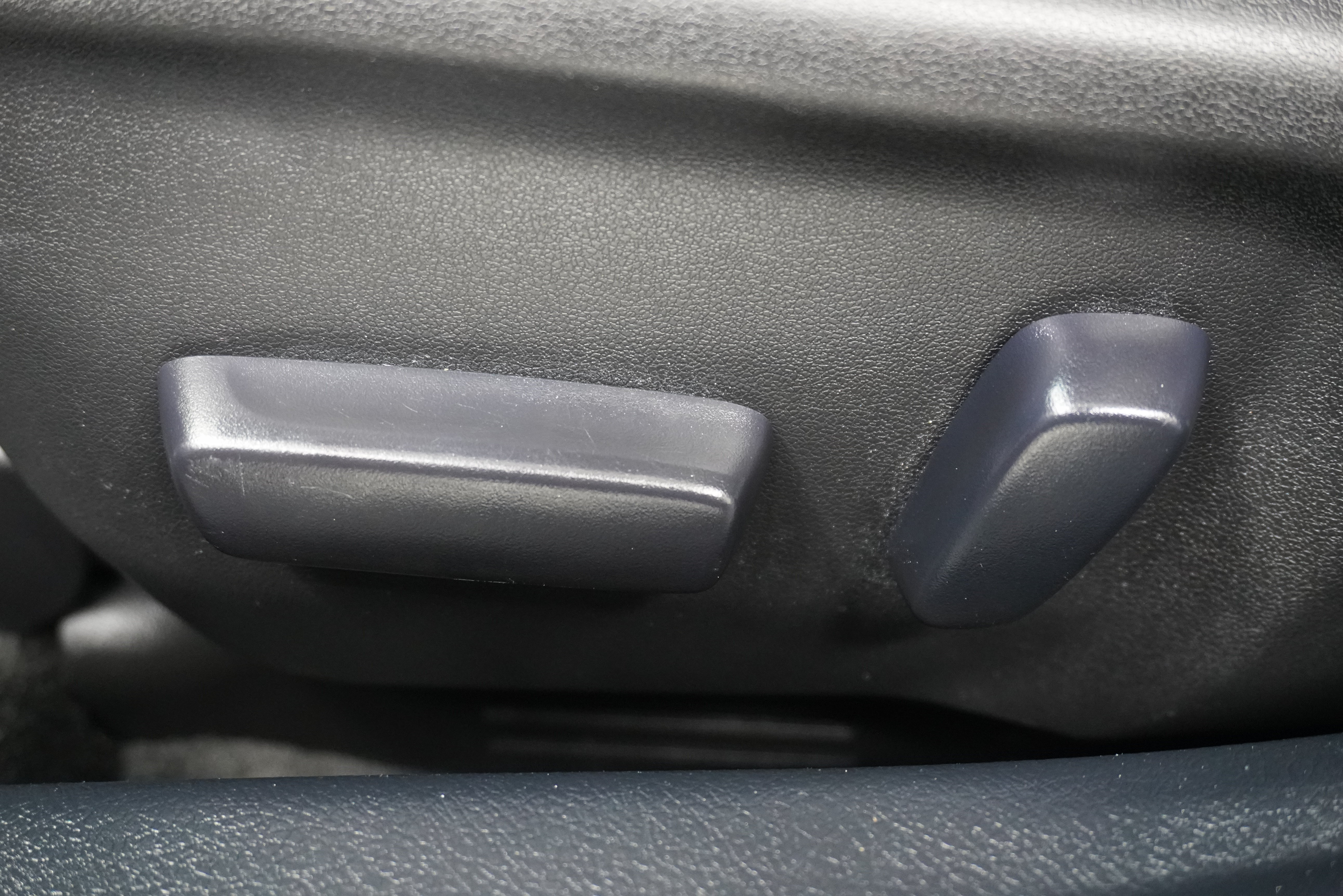 Used 2014 Toyota Avalon XLE Premium FWD image 14