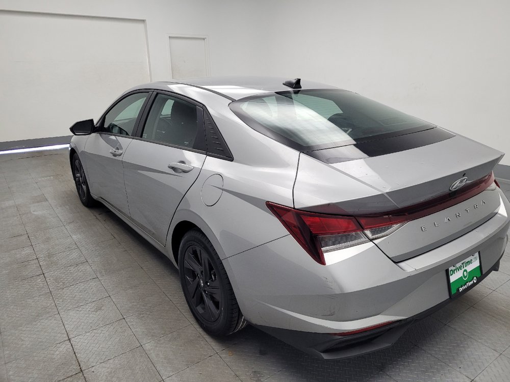Used 2021 Hyundai Elantra SEL w/ Convenience Package FWD image 5