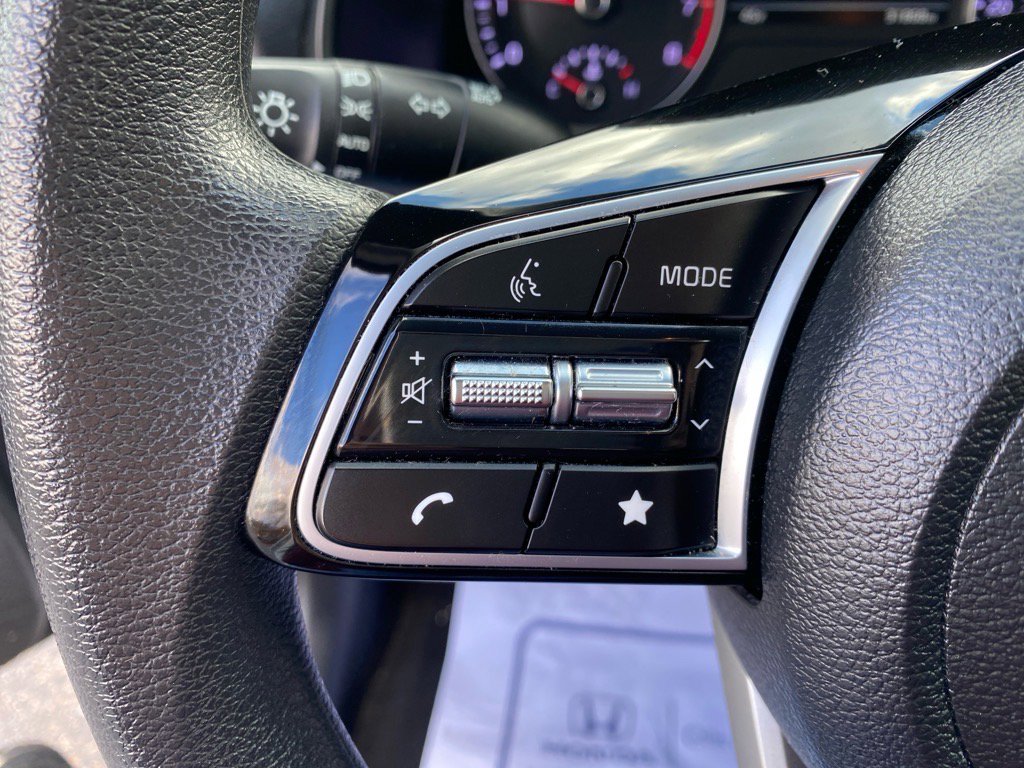 Certified 2023 Kia Forte LXS image 17