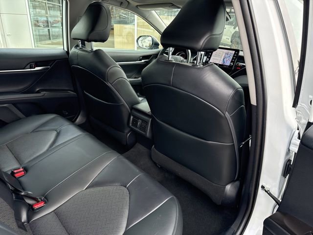 Used 2021 Toyota Camry XLE image 31