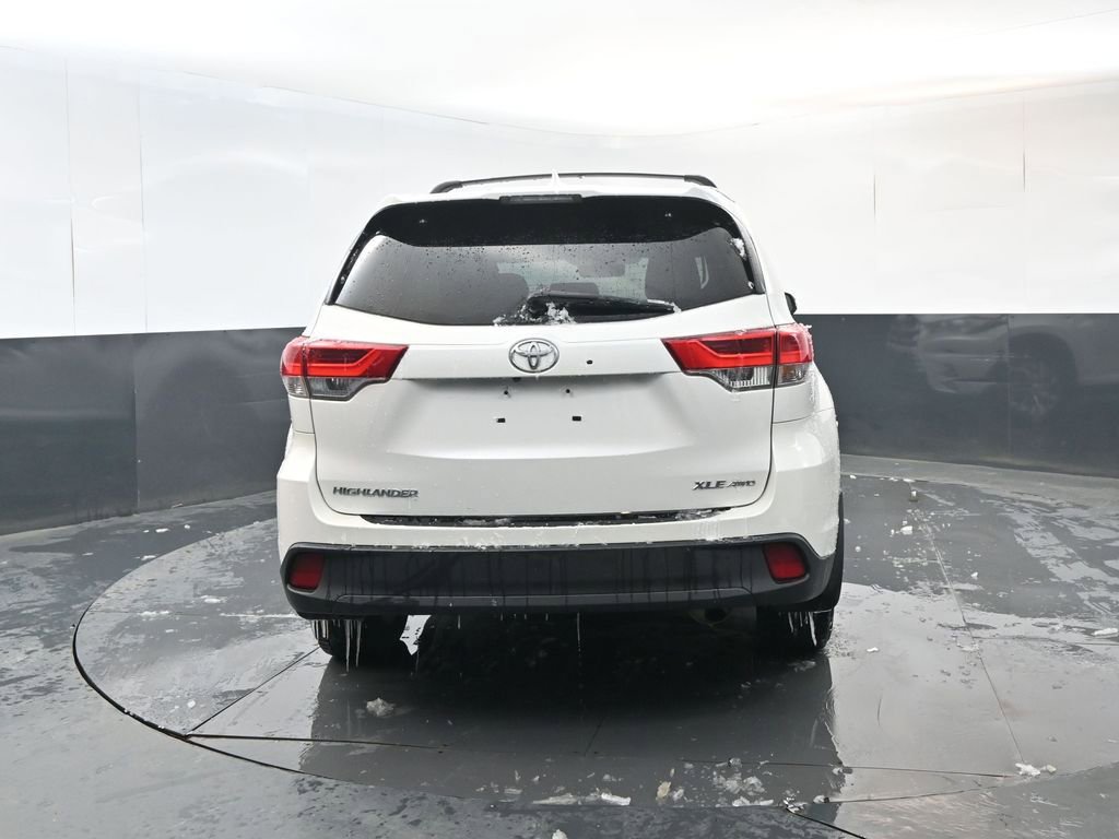 Used 2019 Toyota Highlander XLE image 4