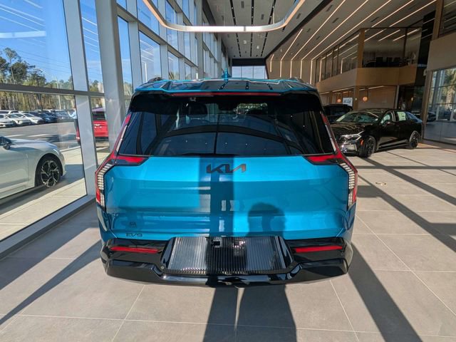 New 2026 Kia EV9 Land w/ Nightfall Edition Package image 4
