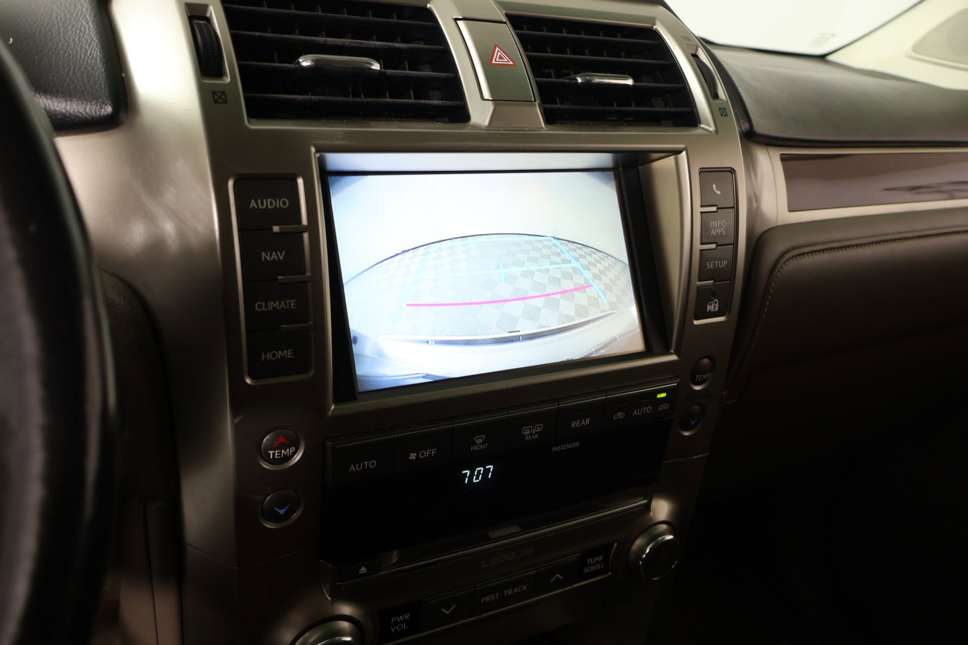 Used 2018 Lexus GX 460 Premium w/ Premium Package image 6