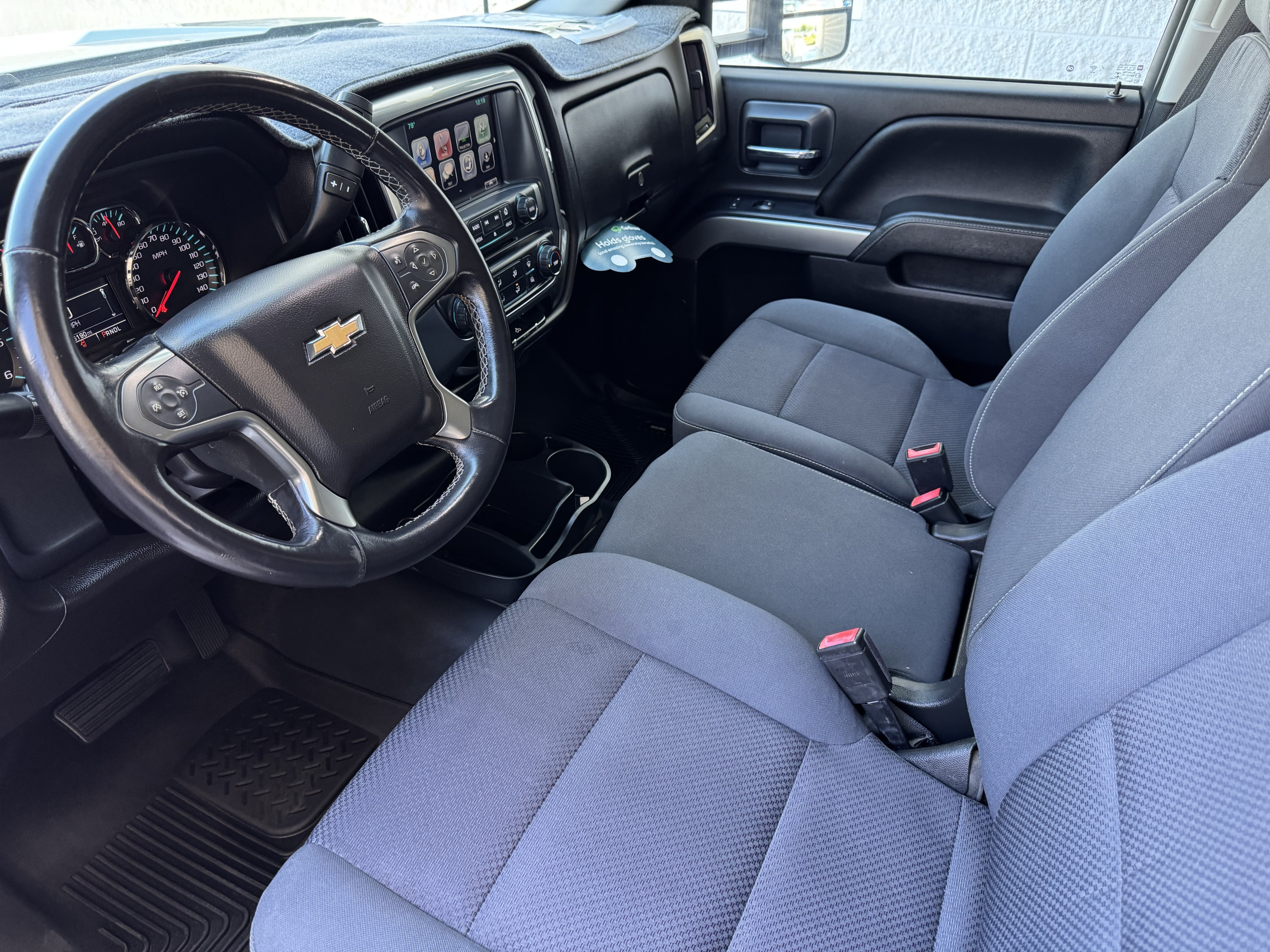 Used 2019 Chevrolet Silverado 1500 LT AWD/4WD image 9