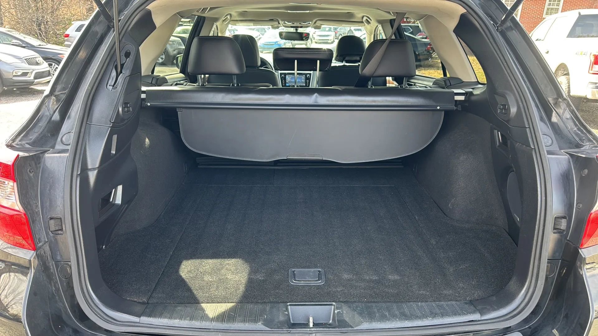 Used 2018 Subaru Outback 2.5i Limited image 14