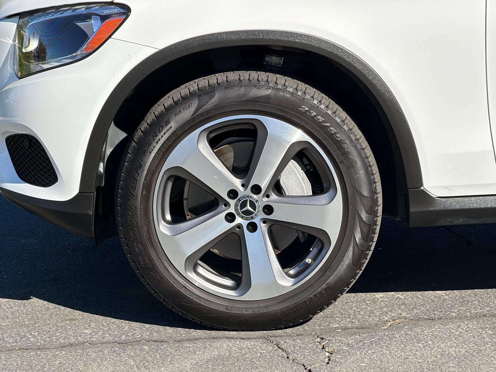 Used 2018 Mercedes-Benz GLC 300 4MATIC image 25
