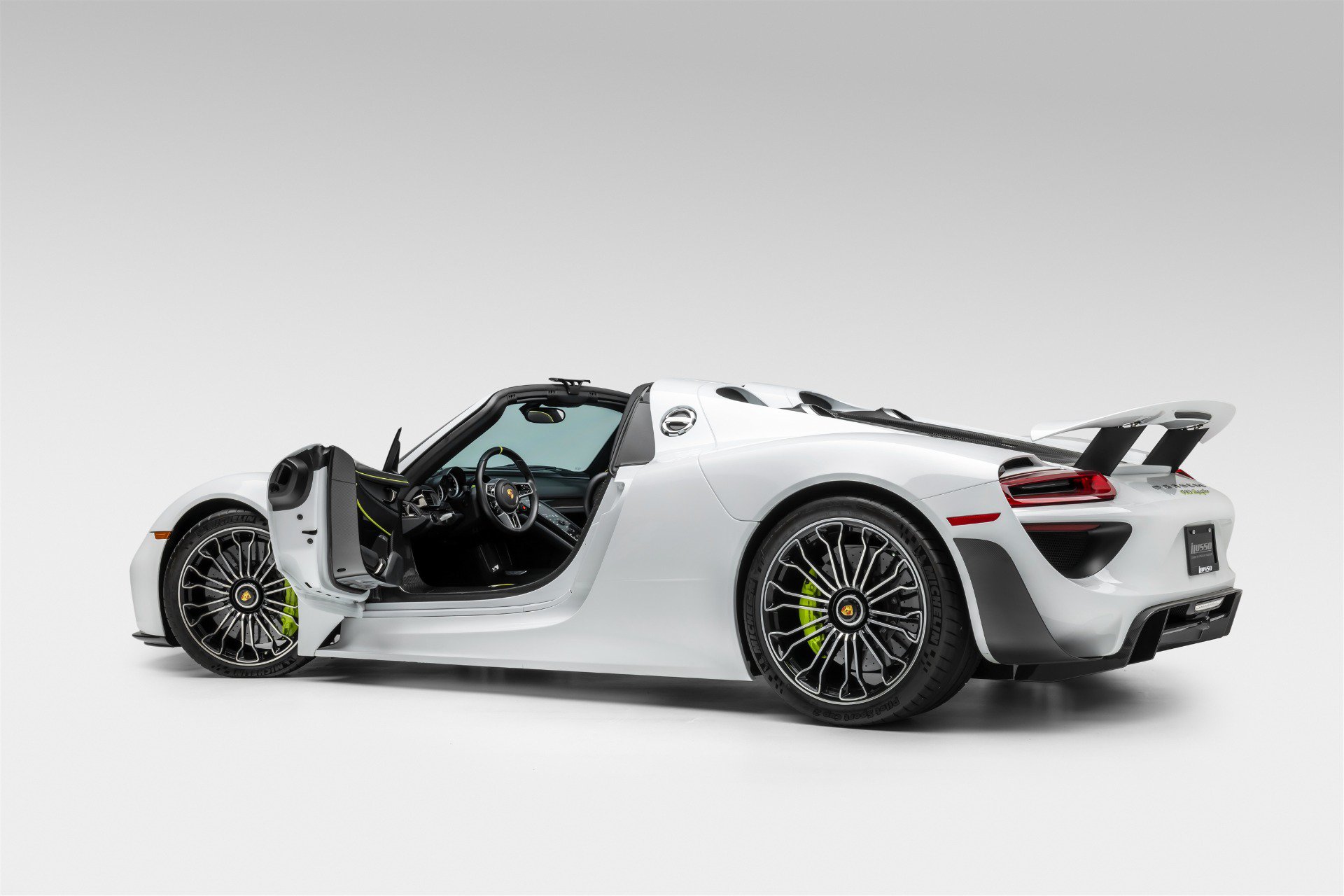 Used 2015 Porsche 918 Spyder AWD/4WD image 14
