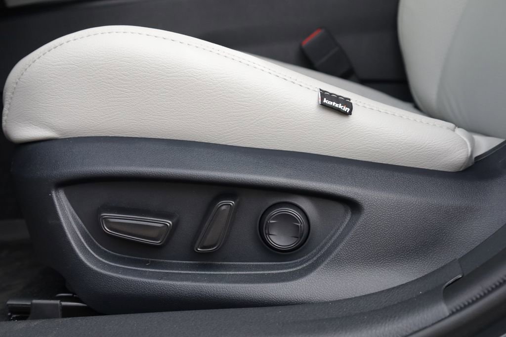 Used 2026 Toyota Camry LE w/ Convenience Package FWD image 23