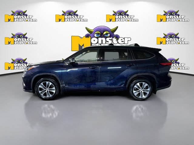 Used 2020 Toyota Highlander XLE AWD/4WD image 7