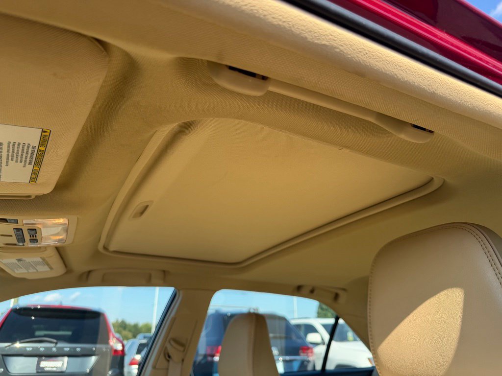 Used 2017 Toyota Camry XLE w/ Moonroof Package FWD image 13