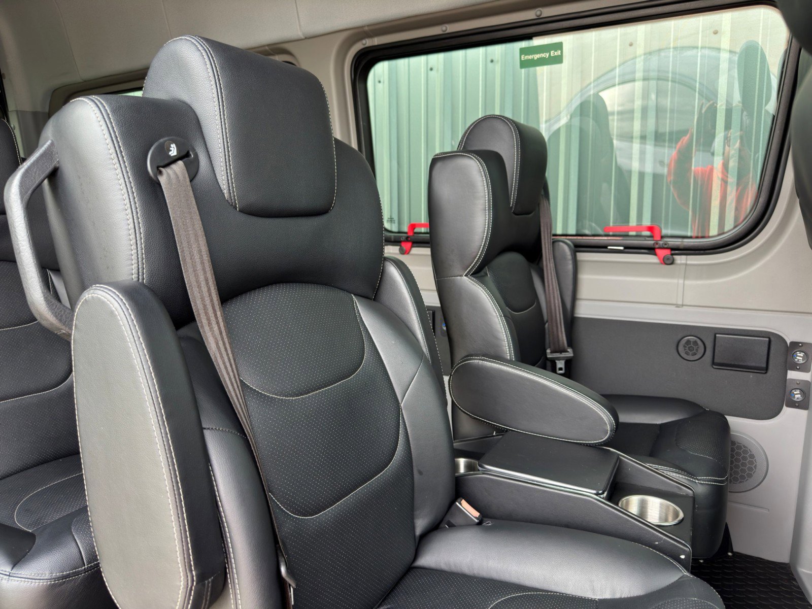 Used 2018 Mercedes-Benz Sprinter 2500 image 28