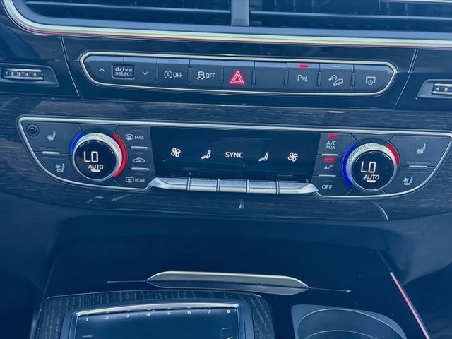 Used 2018 Audi Q7 3.0T Prestige w/ Prestige Package AWD/4WD image 35