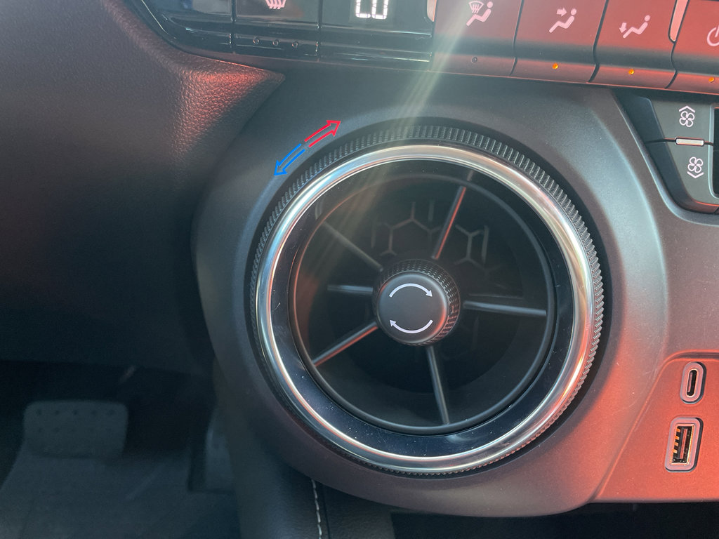 Used 2025 Chevrolet Blazer LT w/ Midnight/Sport Edition image 34