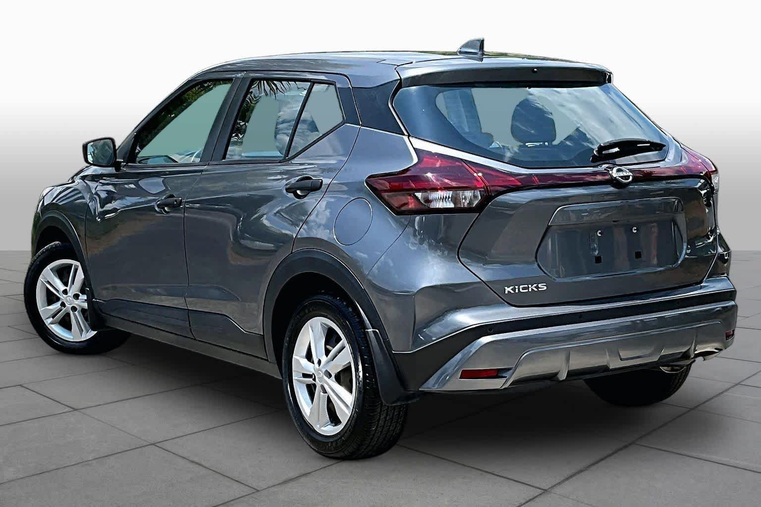 Used 2023 Nissan Kicks S FWD image 12