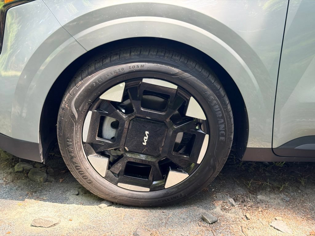 Used 2026 Kia Carnival EX FWD image 5