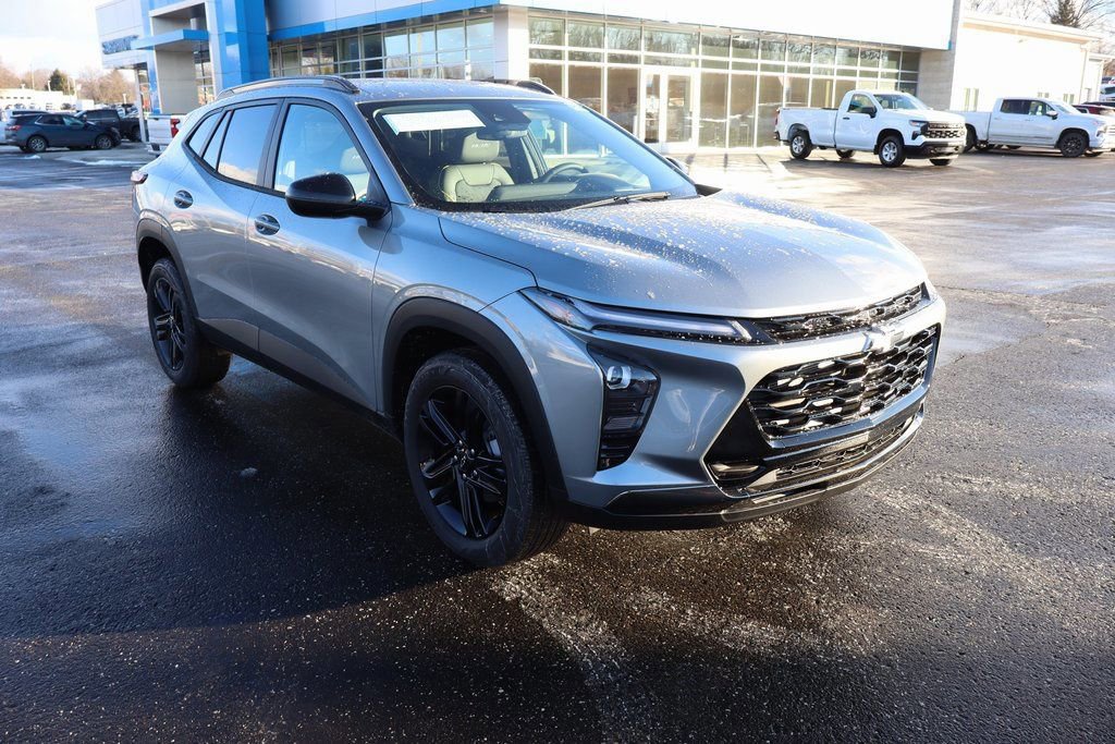 New 2026 Chevrolet Trax ACTIV w/ Driver Confidence Package image 2