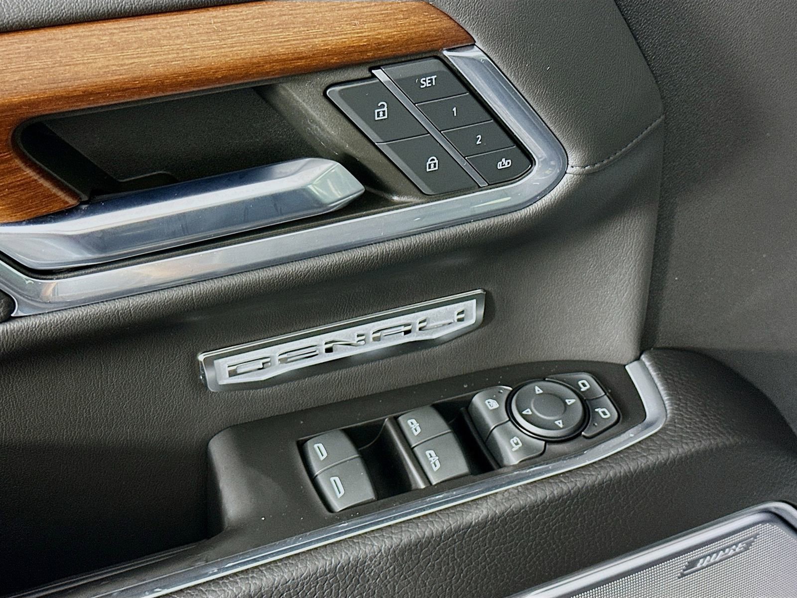 Used 2023 GMC Sierra 1500 Denali w/ Denali Reserve Package image 19