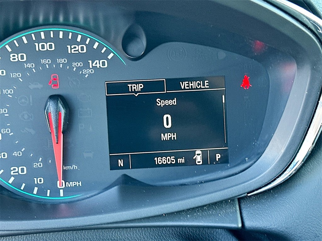 Certified 2022 Chevrolet Trax LT w/ LT Convenience Package image 12