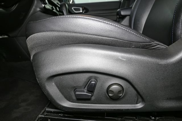 Used 2026 Jeep Compass Limited AWD/4WD image 37