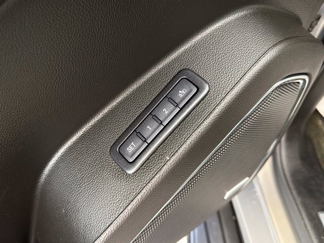 Used 2018 Chevrolet Suburban LT AWD/4WD image 20