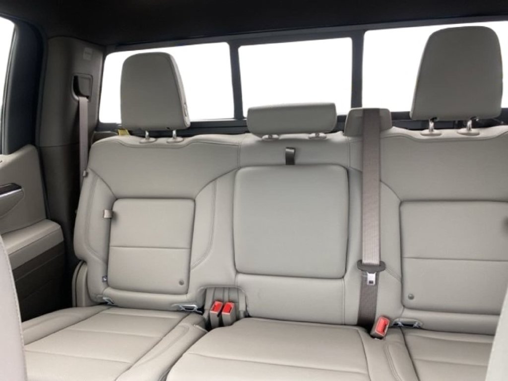 New 2026 Chevrolet Silverado 1500 LTZ w/ LTZ Convenience Package II AWD/4WD image 18