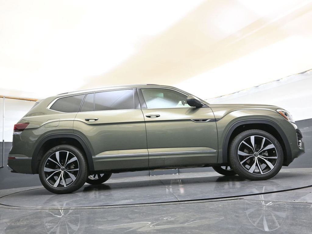 Used 2025 Volkswagen Atlas SEL Premium R-Line image 44