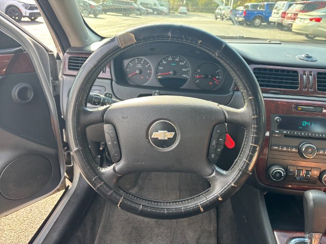 Used 2010 Chevrolet Impala LT FWD image 22