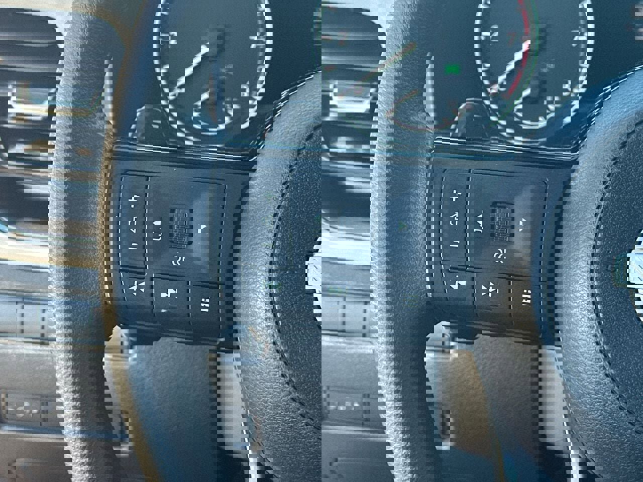 Used 2022 Nissan Rogue SV image 24