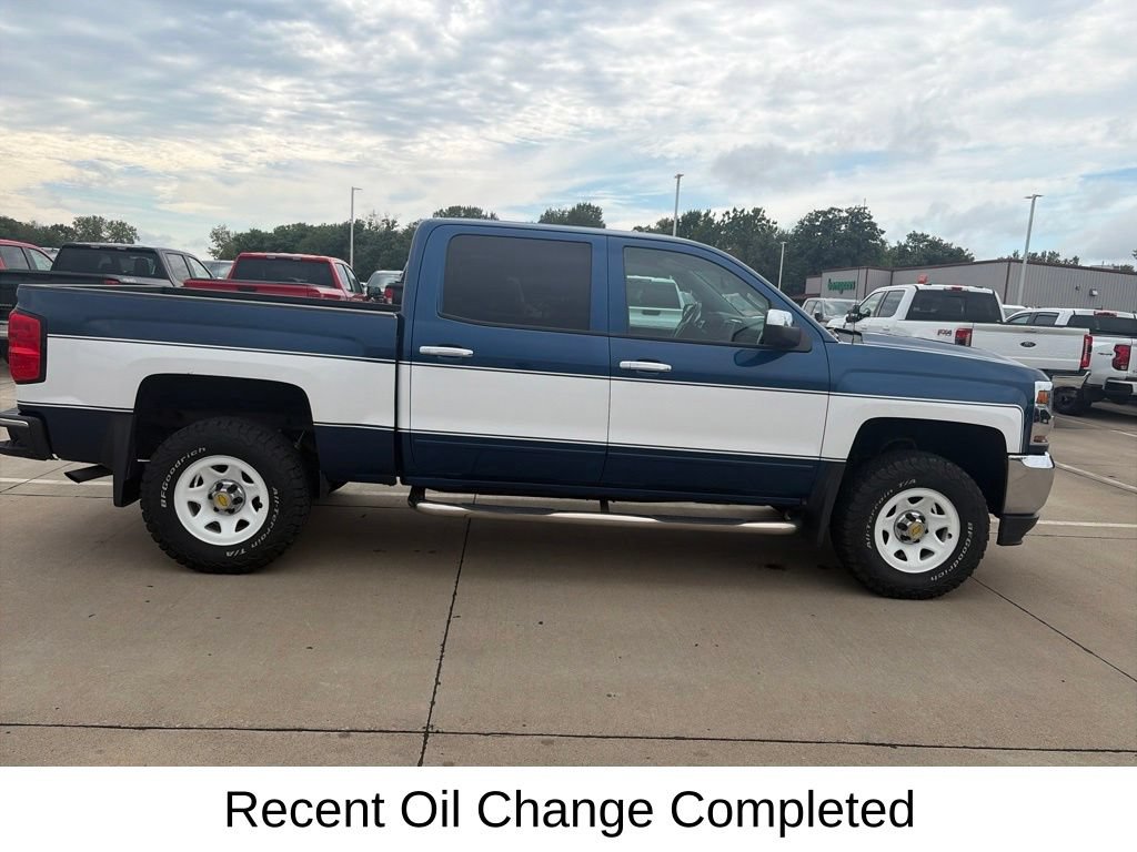 Used 2017 Chevrolet Silverado 1500 LT w/ All Star Edition AWD/4WD image 7