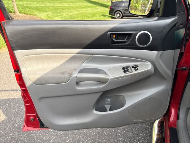 Used 2011 Toyota Tacoma 4x4 Access Cab V6 w/ TRD Off-Road Pkg image 20