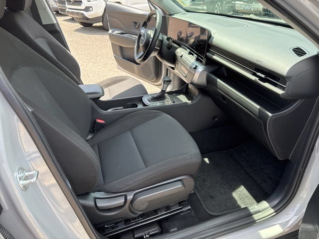Used 2025 Hyundai Kona SEL AWD/4WD image 5