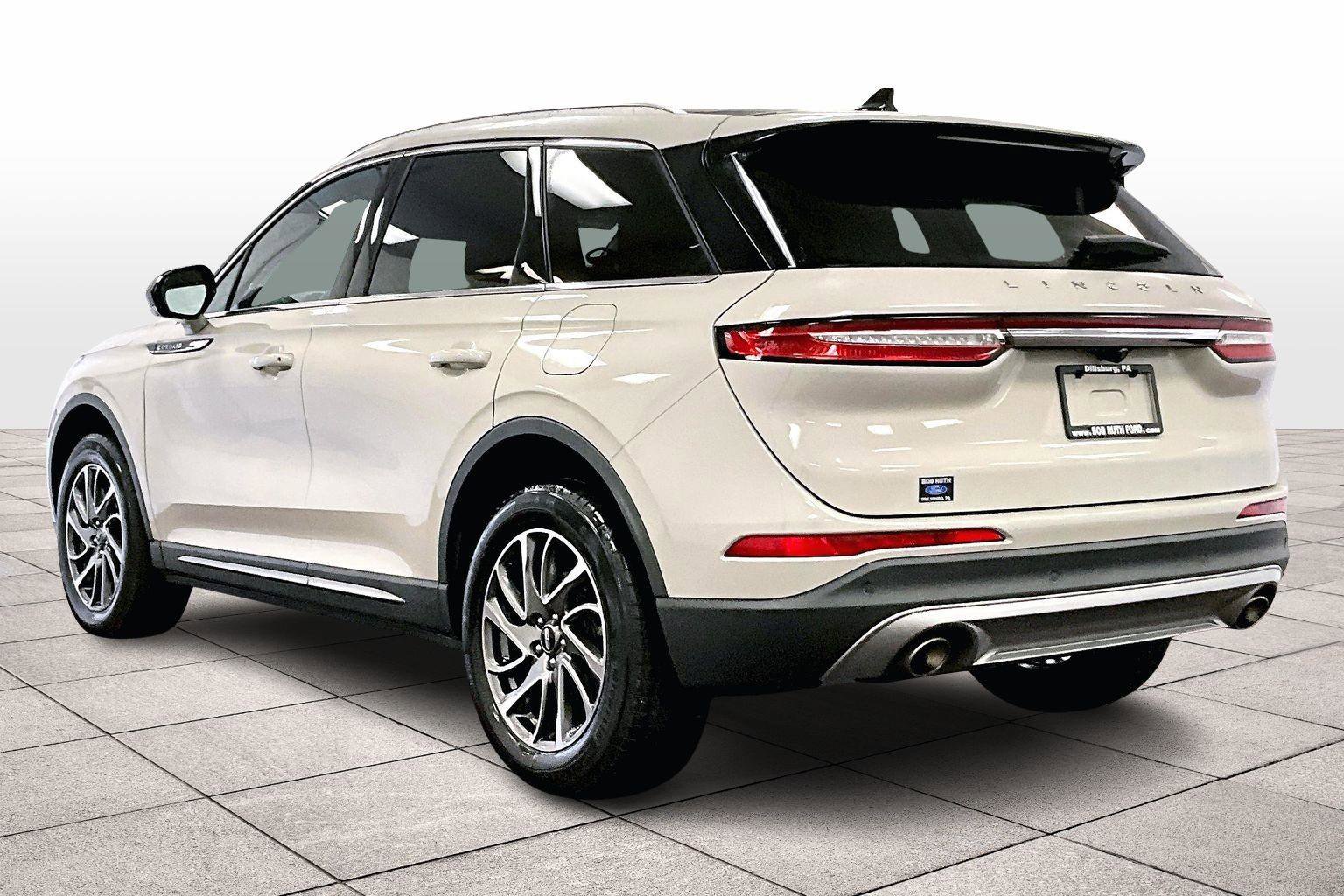 Used 2021 Lincoln Corsair AWD w/ Equipment Group 101A image 10