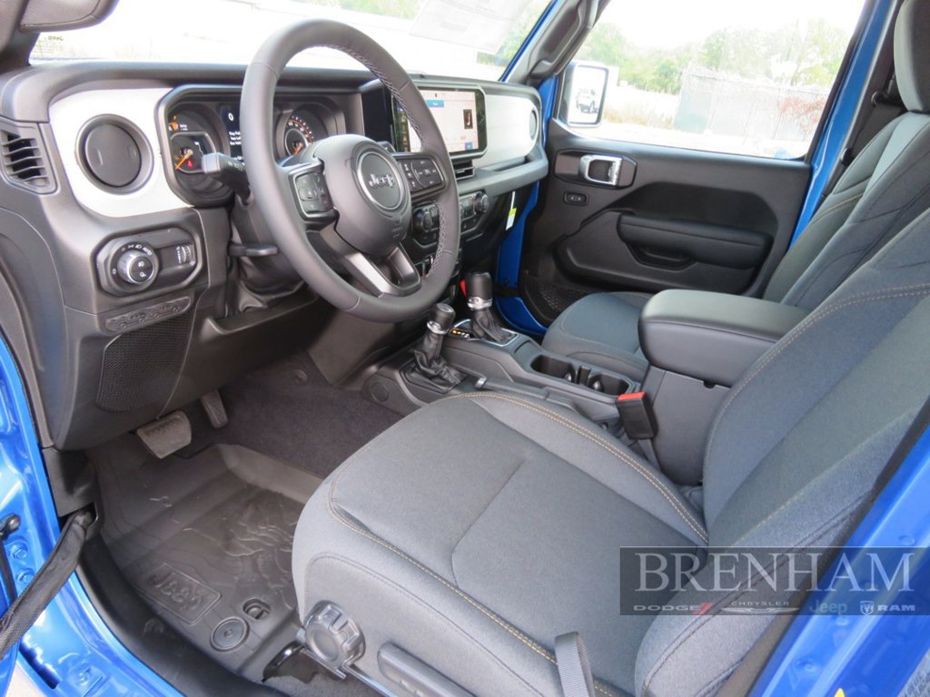 Used 2025 Jeep Gladiator Sport AWD/4WD image 25