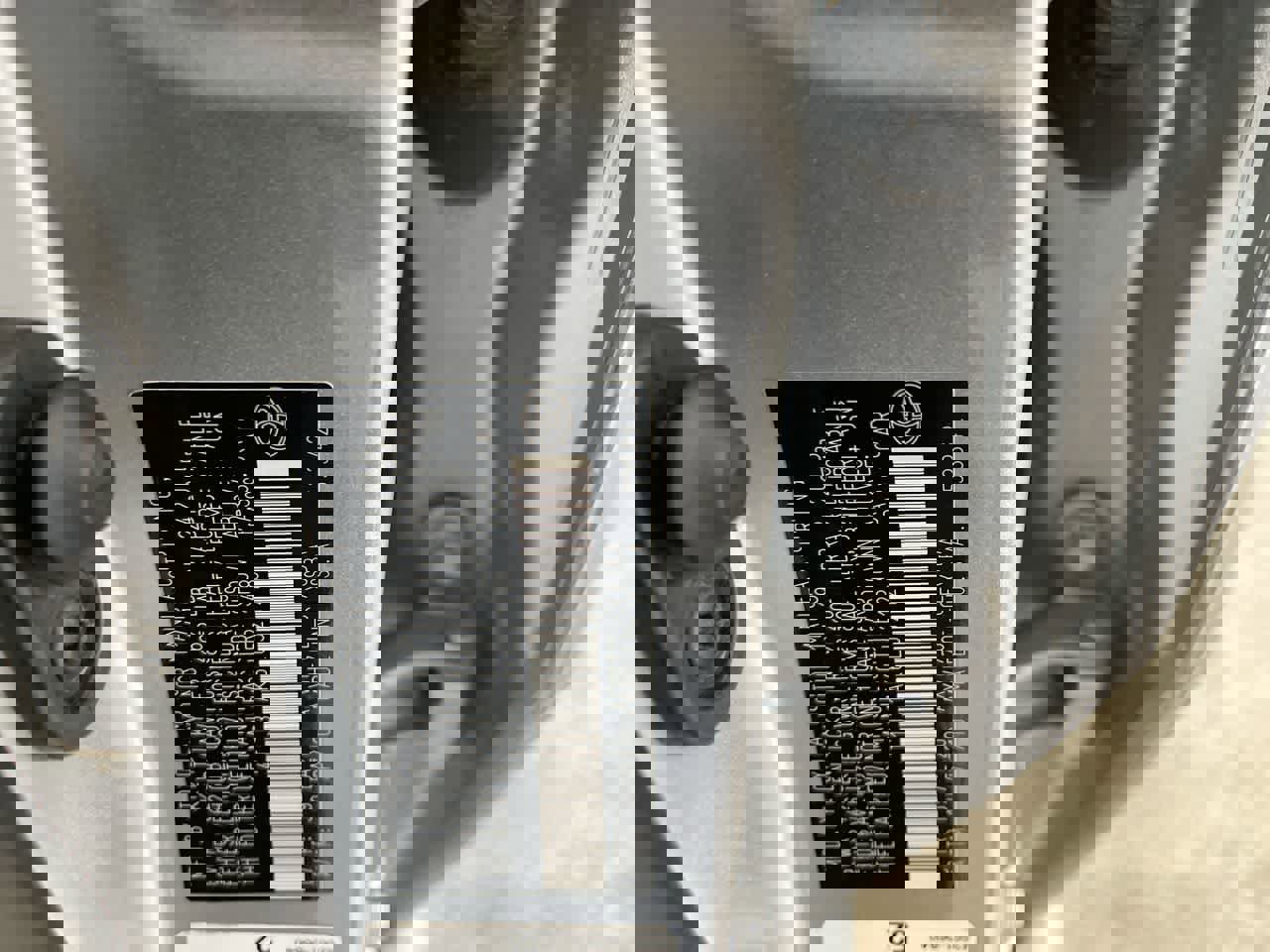 Used 2020 Toyota Camry SE w/ Sunroof Package image 28