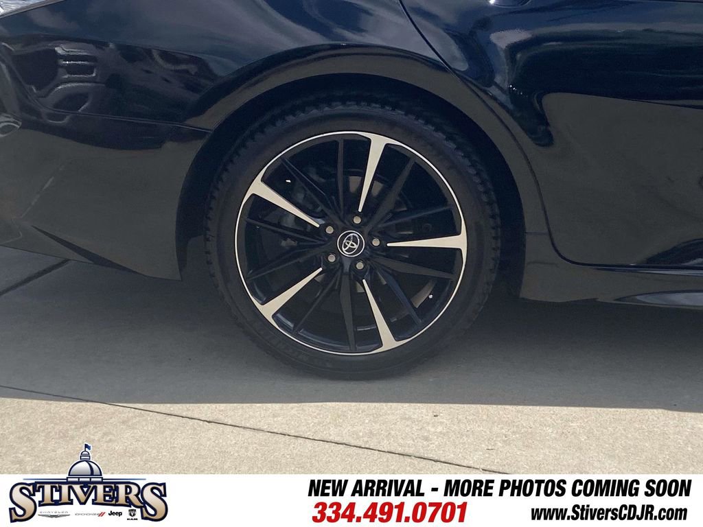 Used 2020 Toyota Camry XSE image 11