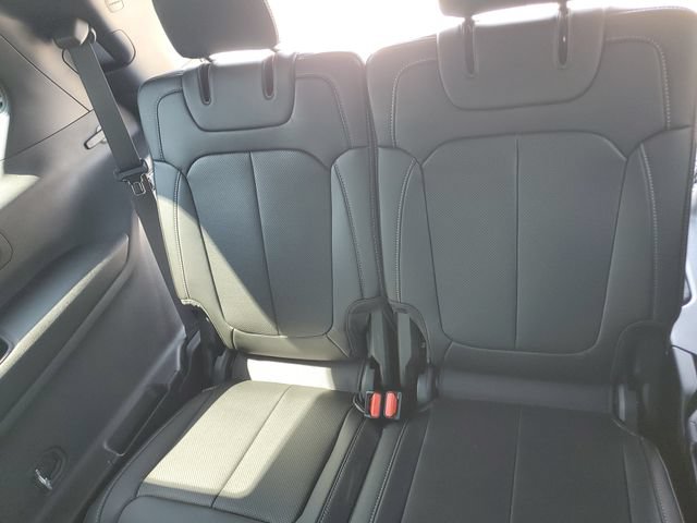 New 2026 Jeep Grand Cherokee L Limited w/ Luxury Tech Group II AWD/4WD image 11