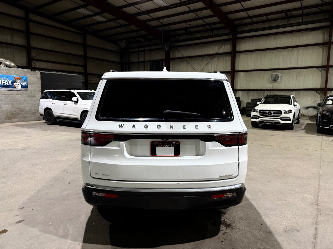Used 2022 Jeep Wagoneer Series III w/ Premium Group I AWD/4WD image 6