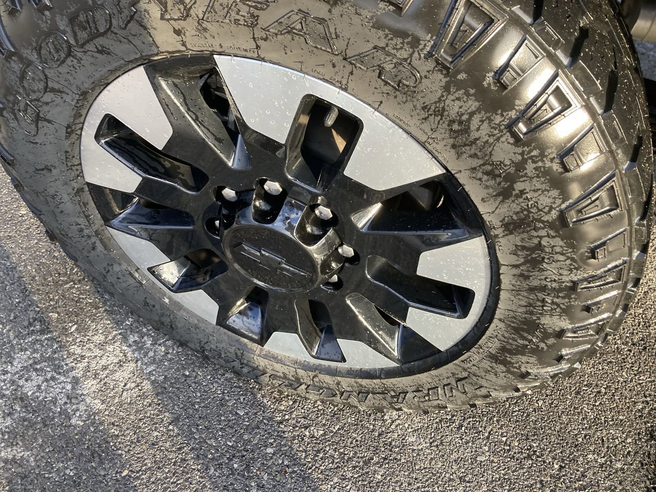Used 2020 Chevrolet Silverado 2500 Custom w/ Custom Value Package image 10